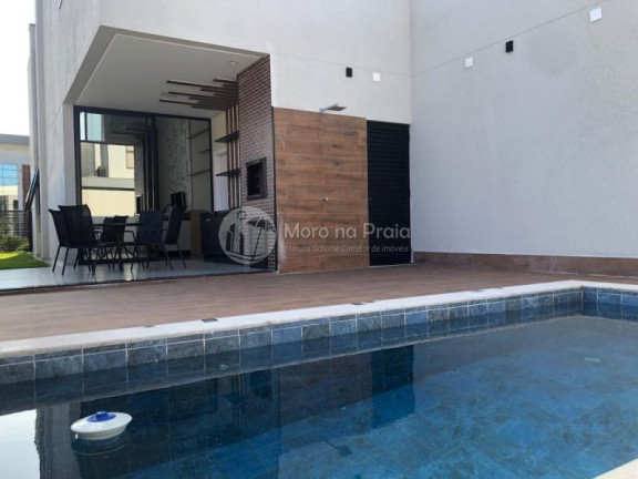 Imagem Casa com 3 Quartos à Venda, 180 m² em Santa Regina - Camboriú