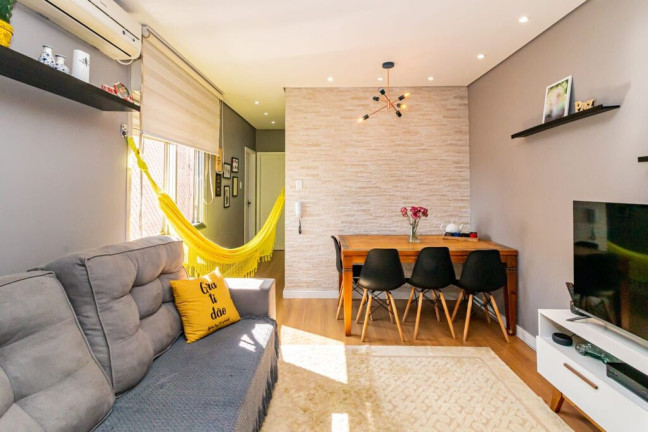Imagem Apartamento com 3 Quartos à Venda, 65 m² em São João - Porto Alegre