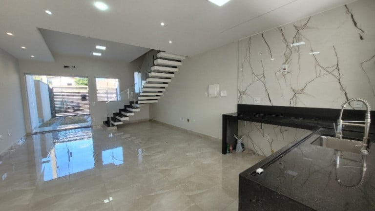 Foto do imóvel: Casa com 3 Quartos à Venda, 121 m² em Civit Ii - Serra