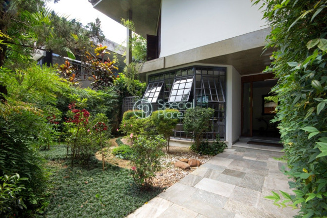 Casa com 4 Quartos à Venda, 650 m² em Alto De Pinheiros - São Paulo