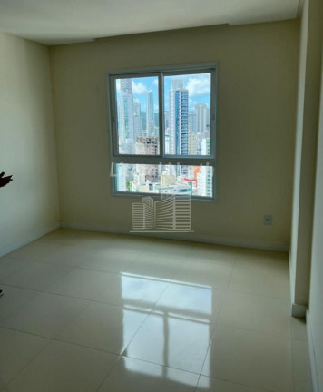 Imagem Apartamento com 3 Quartos à Venda, 130 m² em Centro - Balneário Camboriú