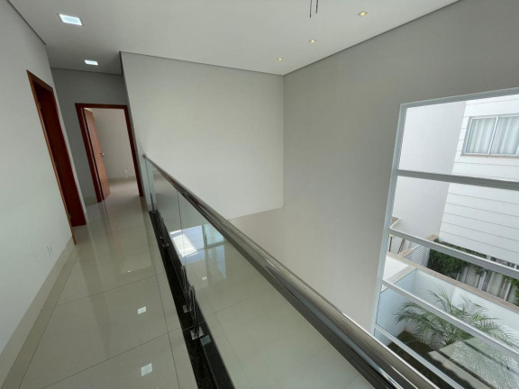 Imagem Casa com 3 Quartos à Venda, 375 m² em Jardim Itália - Cuiabá