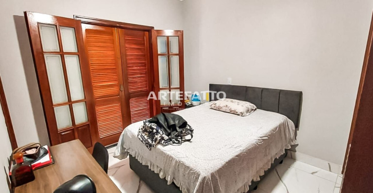 Imagem Casa com 4 Quartos à Venda, 257 m² em Centro - Barretos