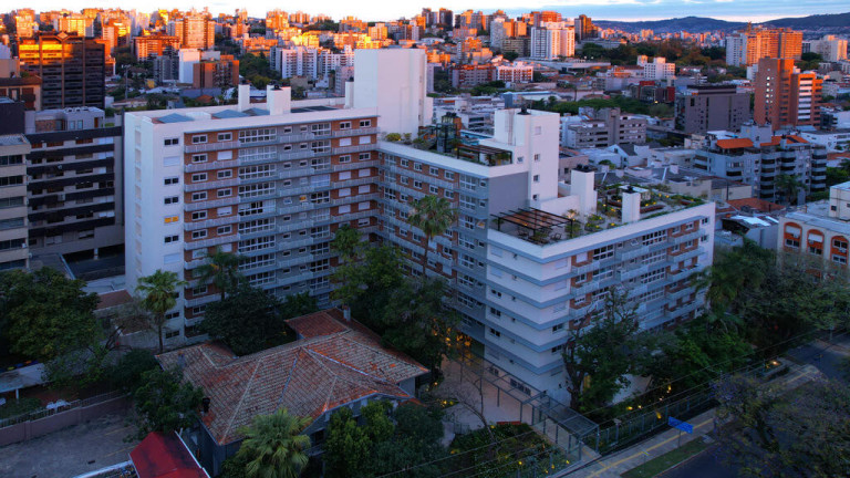 Apartamento com 3 Quartos à Venda, 77 m² em Moinhos De Vento - Porto Alegre