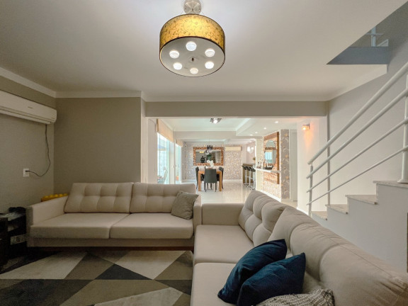 Imagem Casa com 4 Quartos à Venda, 290 m² em Estreito - Florianópolis