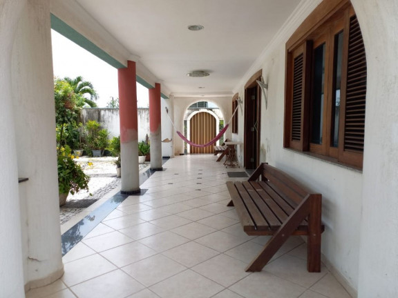 Casa com 4 Quartos à Venda ou Locação, 561 m² em Sapiranga - Fortaleza