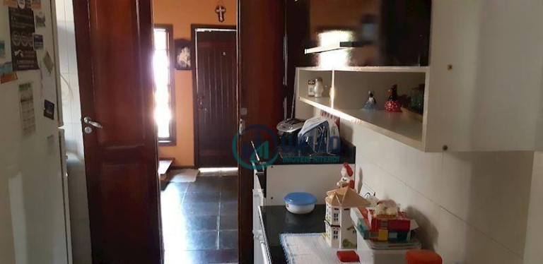 Imagem Casa com 4 Quartos à Venda, 220 m² em Piratininga - Niterói