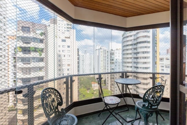 Imagem Imóvel com 3 Quartos à Venda, 156 m² em Moema - São Paulo