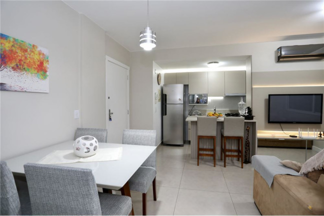 Imagem Apartamento com 3 Quartos à Venda, 66 m² em Vila Ipiranga - Porto Alegre
