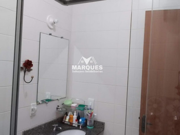 Imagem Casa com 2 Quartos à Venda, 89 m²