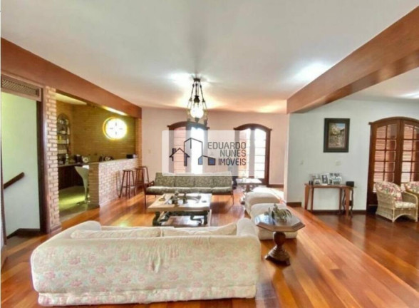 Foto do imóvel: Casa com 5 Quartos à Venda,  em Mangabeiras - Belo Horizonte
