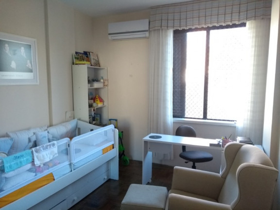 Apartamento com 3 Quartos à Venda, 109 m² em Floresta - Porto Alegre