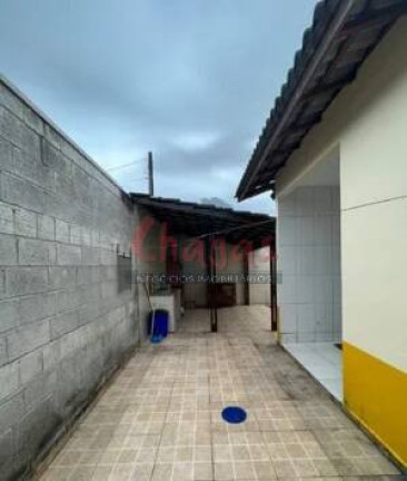 Imagem Casa com 2 Quartos à Venda, 125 m² em Golfinho - Caraguatatuba