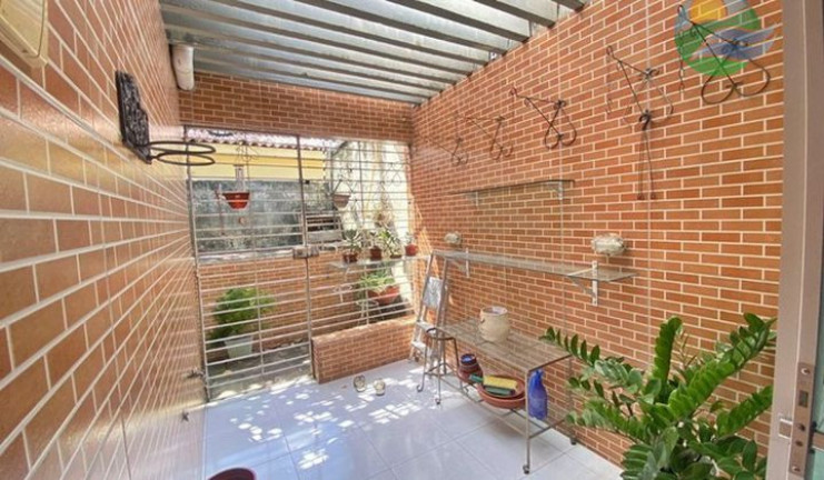 Imagem Casa com 3 Quartos à Venda, 234 m²