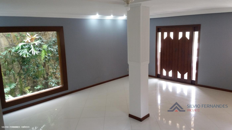 Imagem Casa com 3 Quartos à Venda, 250 m² em Stella Maris - Salvador