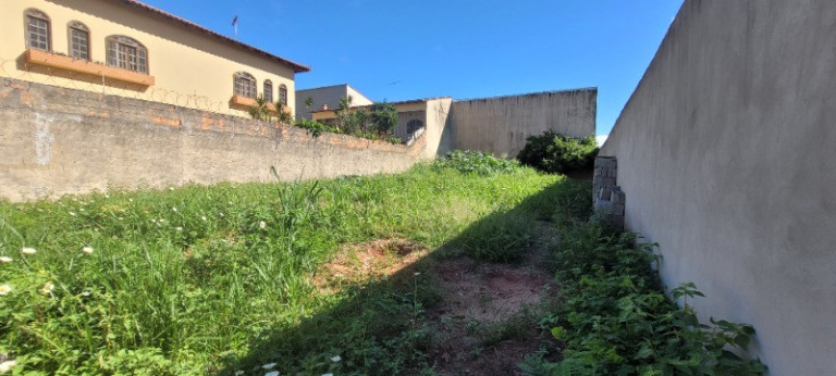 Foto do imóvel: Terreno à Venda, 360 m² em Estância Monazítica - Serra