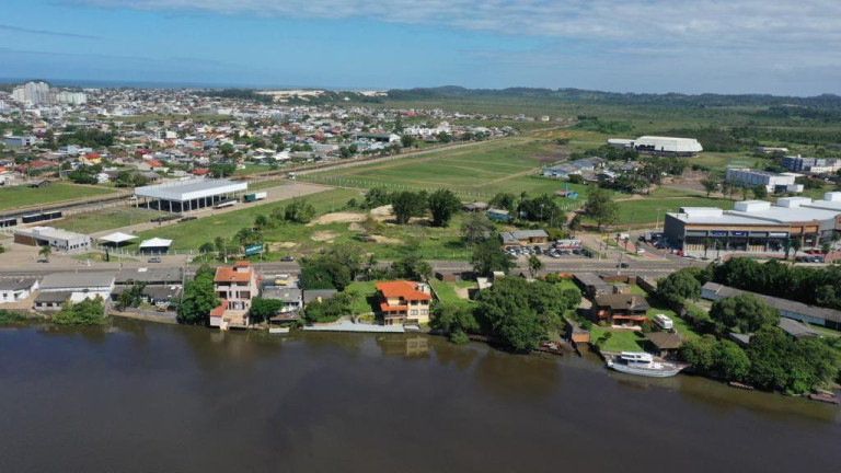 Imagem Terreno à Venda, 10.645 m² em Torres - Torres