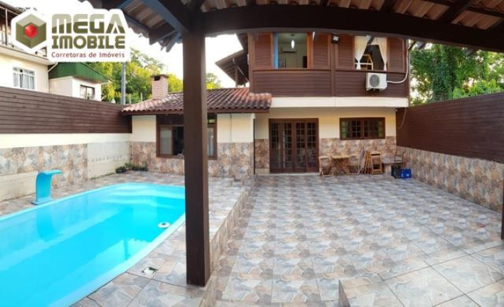 Imagem Casa com 3 Quartos à Venda, 450 m² em Córrego Grande - Florianópolis