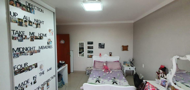 Imagem Sobrado com 3 Quartos à Venda, 220 m² em Parque Residencial Roland - Limeira