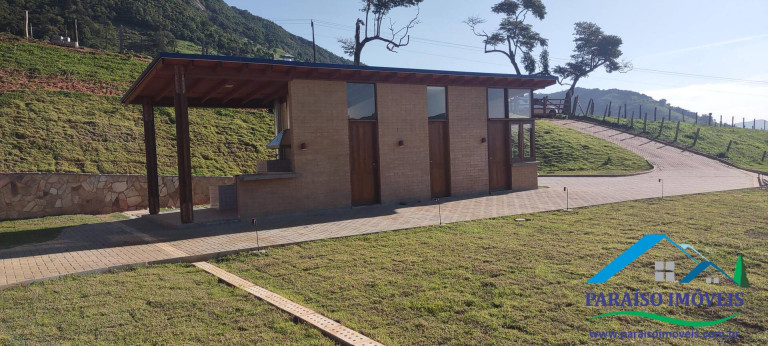 Imagem Casa com 3 Quartos à Venda, 23.000 m² em Centro - Paraisópolis