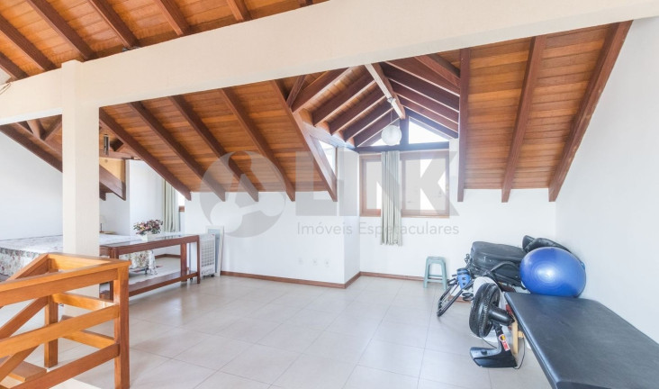 Imagem Casa com 3 Quartos à Venda, 182 m² em Vila Ipiranga - Porto Alegre