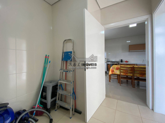 Imagem Casa com 6 Quartos à Venda, 260 m² em Recanto Das Araucárias - Campos Do Jordão