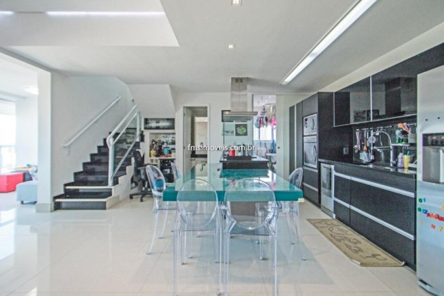 Imagem Apartamento com 2 Quartos à Venda, 130 m² em Campo Belo - São Paulo