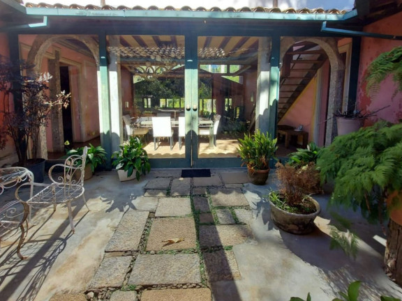 Imagem Casa com 3 Quartos à Venda, 350 m² em Albuquerque - Teresópolis