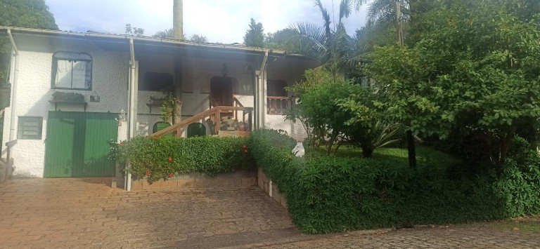 Imagem Casa de Condomínio com 6 Quartos à Venda, 2.000 m² em Centro - Morungaba