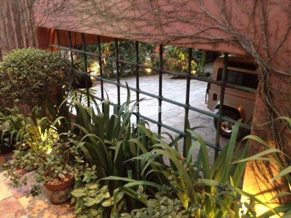 Casa com 4 Quartos à Venda, 411 m² em Jardim Guedala - São Paulo