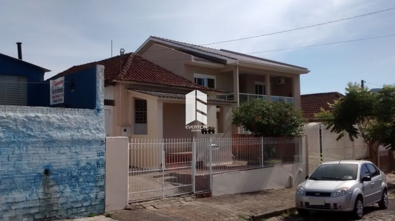 Imagem Casa com 3 Quartos à Venda, 300 m² em Menino Jesus - Santa Maria