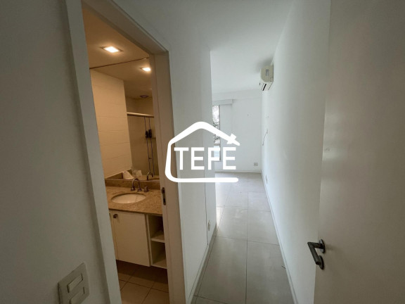 Imagem Apartamento com 4 Quartos à Venda, 275 m² em Barra Da Tijuca - Rio De Janeiro