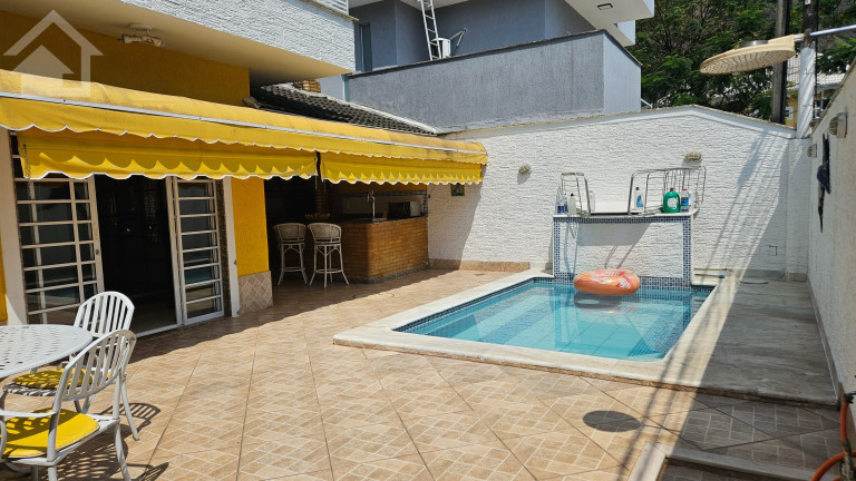 Imagem Casa com 3 Quartos à Venda, 250 m² em Vargem Pequena - Rio De Janeiro