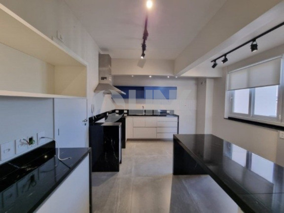 Apartamento com 3 Quartos à Venda, 167 m² em Moinhos De Vento - Porto Alegre