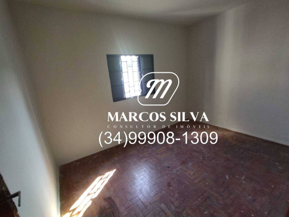 Imagem Casa com 3 Quartos à Venda, 250 m² em Nossa Senhora Aparecida - Uberlândia