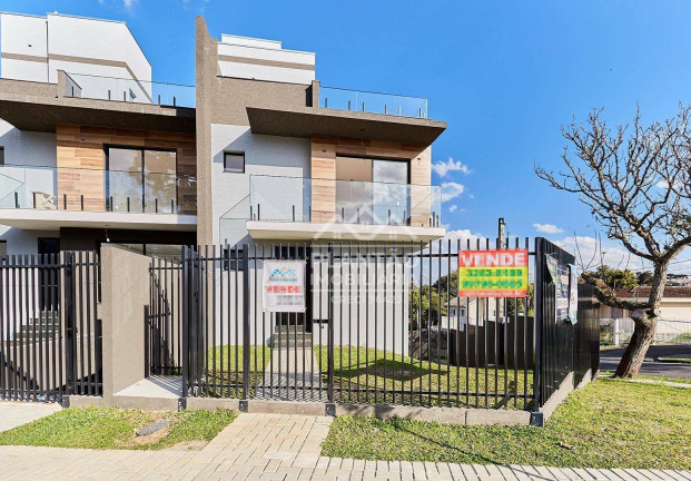 Foto do imóvel: Sobrado com 3 Quartos à Venda, 176 m² em Abranches - Curitiba