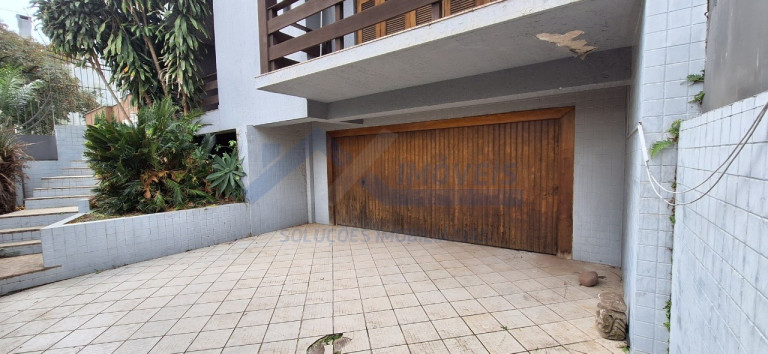 Imagem Sobrado com 3 Quartos à Venda, 482 m² em Jardim Planalto - Porto Alegre