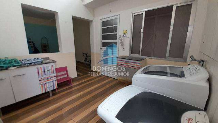 Imagem Casa com 3 Quartos à Venda, 180 m² em Vila Carmosina - São Paulo