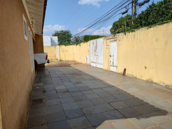 Imagem Casa com 3 Quartos à Venda, 243 m² em Vila Vilas Boas - Campo Grande