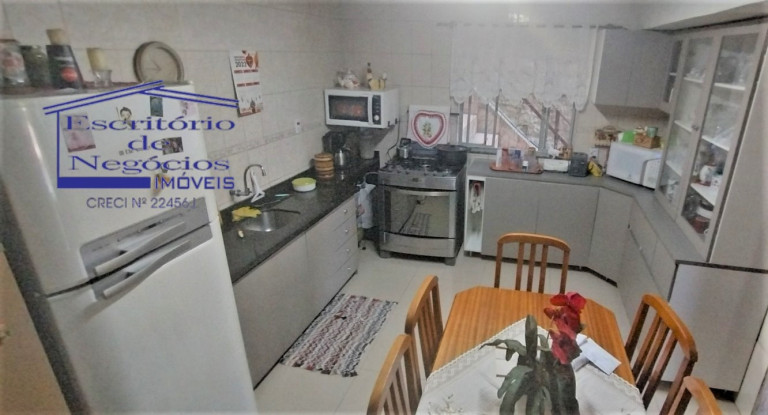 Imagem Casa com 3 Quartos à Venda, 350 m² em Ipanema - Porto Alegre
