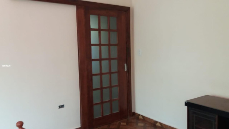 Imagem Casa com 4 Quartos à Venda, 192 m² em Parque Pinheiros - Poços De Caldas