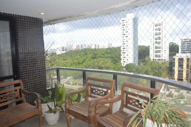 Imagem Apartamento com 4 Quartos à Venda, 210 m² em Candeal - Salvador