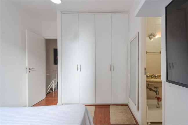 Imagem Apartamento com 2 Quartos à Venda, 70 m² em Moema - São Paulo