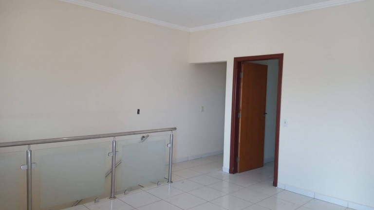 Imagem Casa com 3 Quartos à Venda, 187 m² em Centro - Boituva