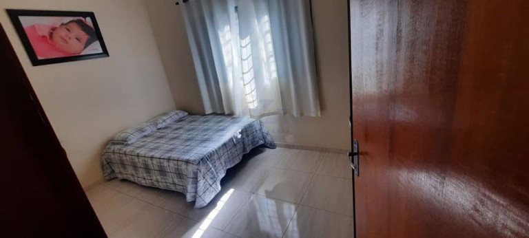 Imagem Casa com 3 Quartos à Venda, 185 m² em Centro - Guararapes