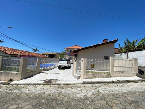 Imagem Sobrado com 8 Quartos à Venda, 512 m² em Ingleses Do Rio Vermelho - Florianópolis