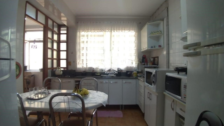 Imagem Apartamento com 4 Quartos à Venda, 98 m² em Bonfim - Santa Maria