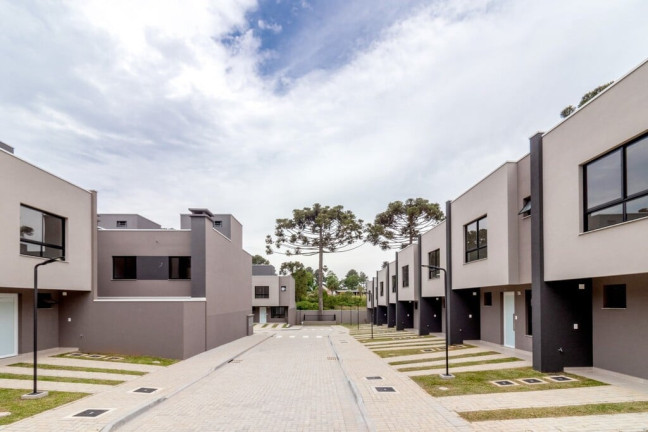 Imagem Casa com 3 Quartos à Venda, 104 m² em Santa Cândida - Curitiba