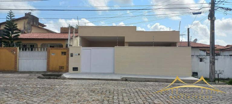 Imagem Casa com 3 Quartos à Venda, 130 m² em Emaus - Parnamirim