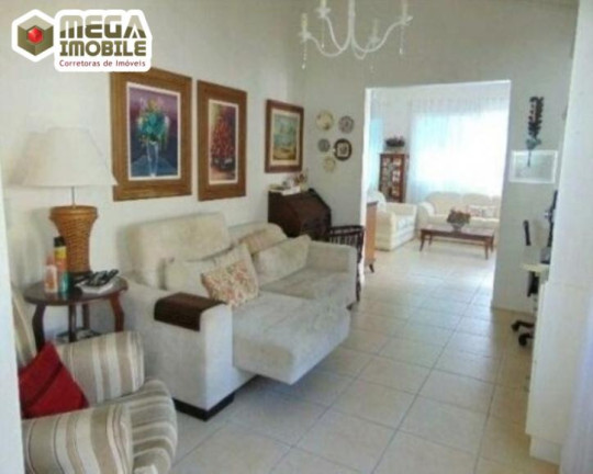 Imagem Casa com 3 Quartos à Venda, 292 m² em Santinho - Florianópolis